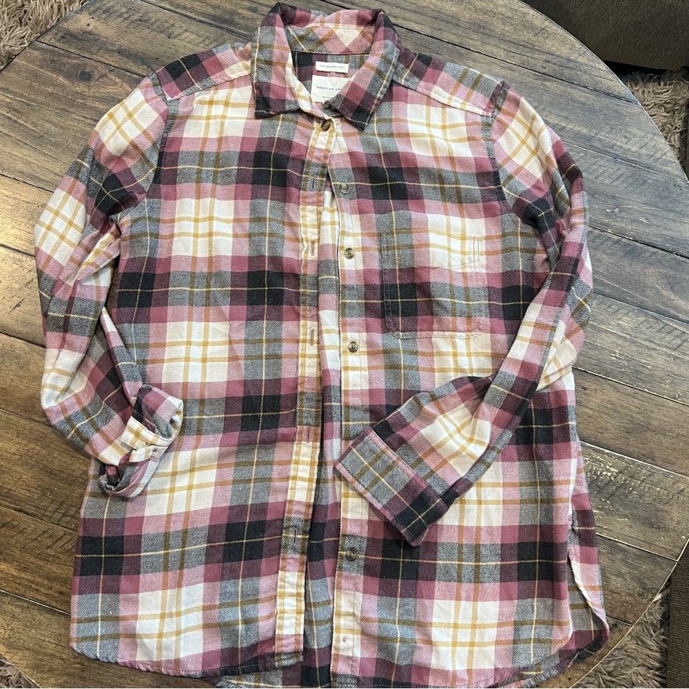 American Eagle Outfitters Multicolor Plaid Button-Down Shirt